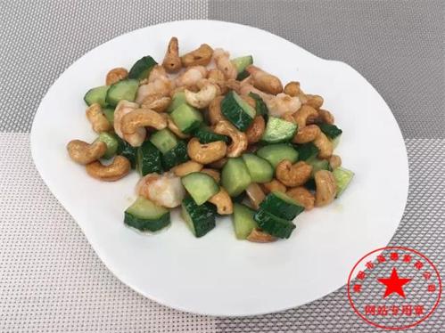 介紹幾個(gè)蝦做的催乳菜。坐月子應(yīng)該怎么吃？社旗月嫂培訓(xùn)哪家好？